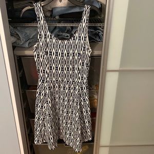 Reposhing H and M dress
